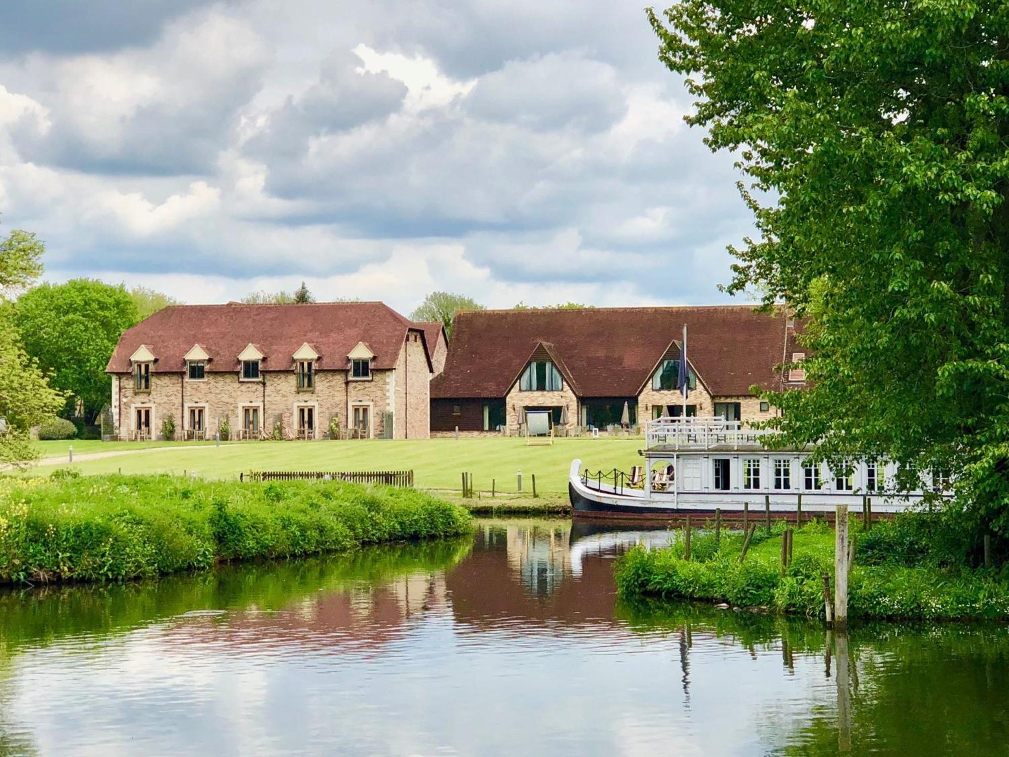 Voco Oxford Thames By Ihg Otel Kennington  Dış mekan fotoğraf