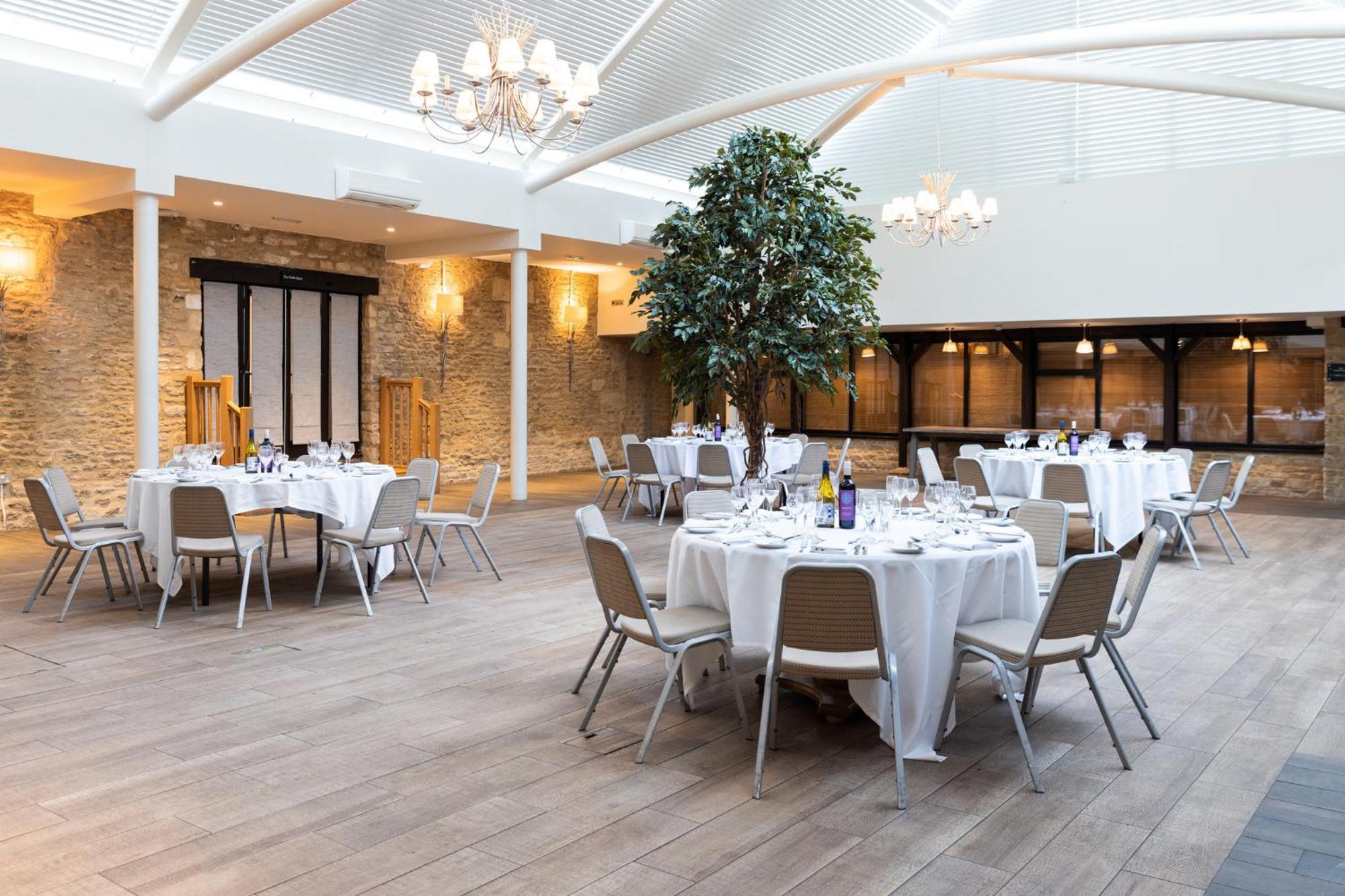 Voco Oxford Thames By Ihg Otel Kennington  Dış mekan fotoğraf